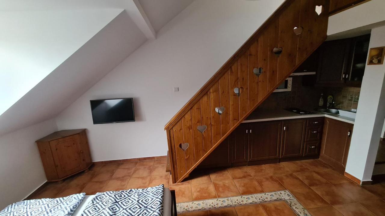 Gyulai Fuerdoe Apartman Exterior photo